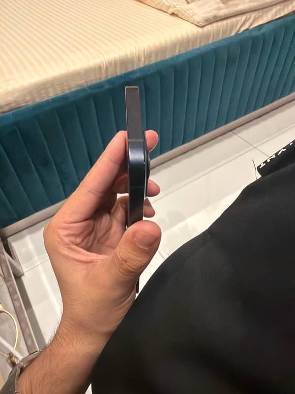 iphone 13 4