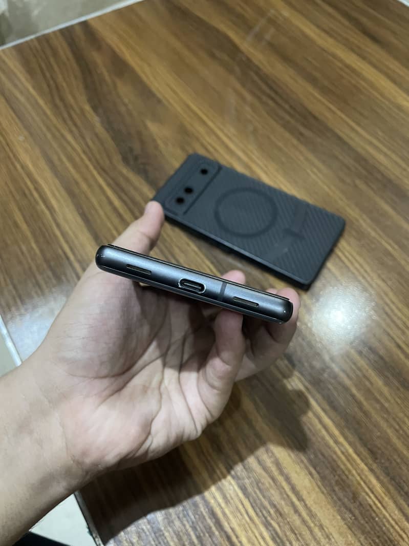 Google Pixel 7a 5