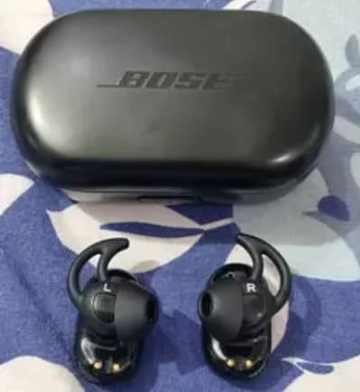 Bose Quitecomfort True Wireless In-Ear Headphones(Triple Black)