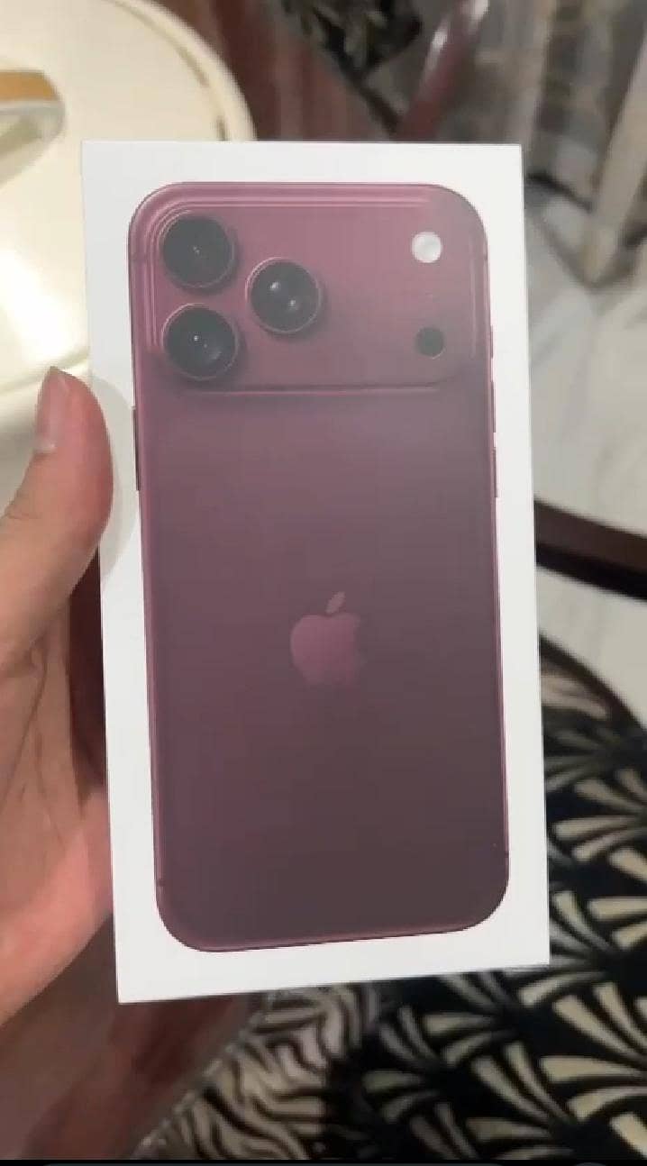 Apple iPhone 18 Pro Max 1