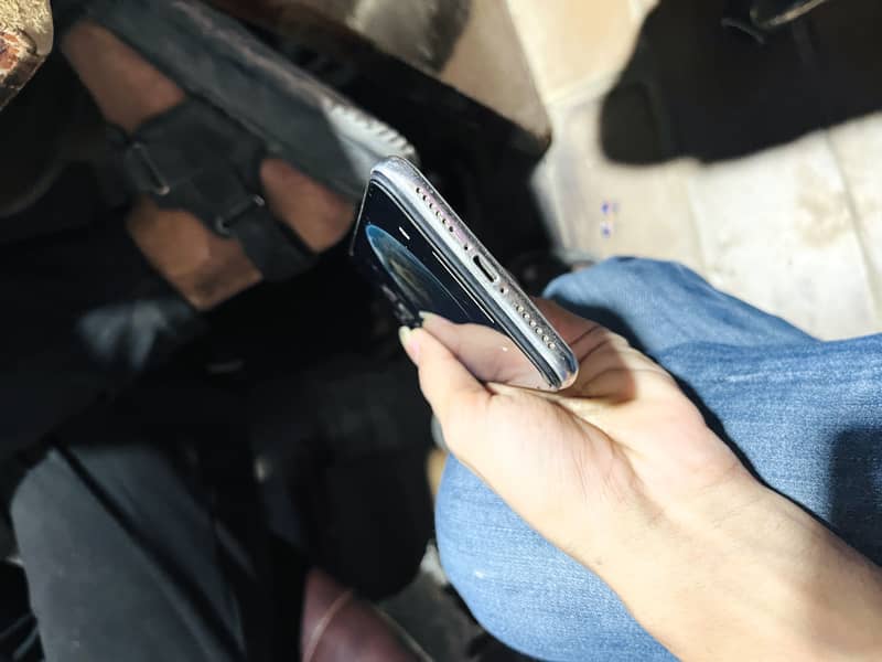 Apple iPhone X 2