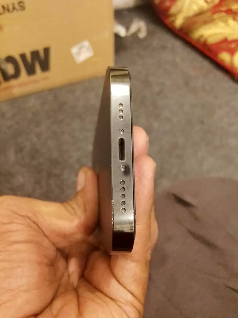 Apple iPhone 14 Pro 1
