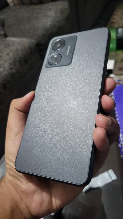 HMD Aura 2