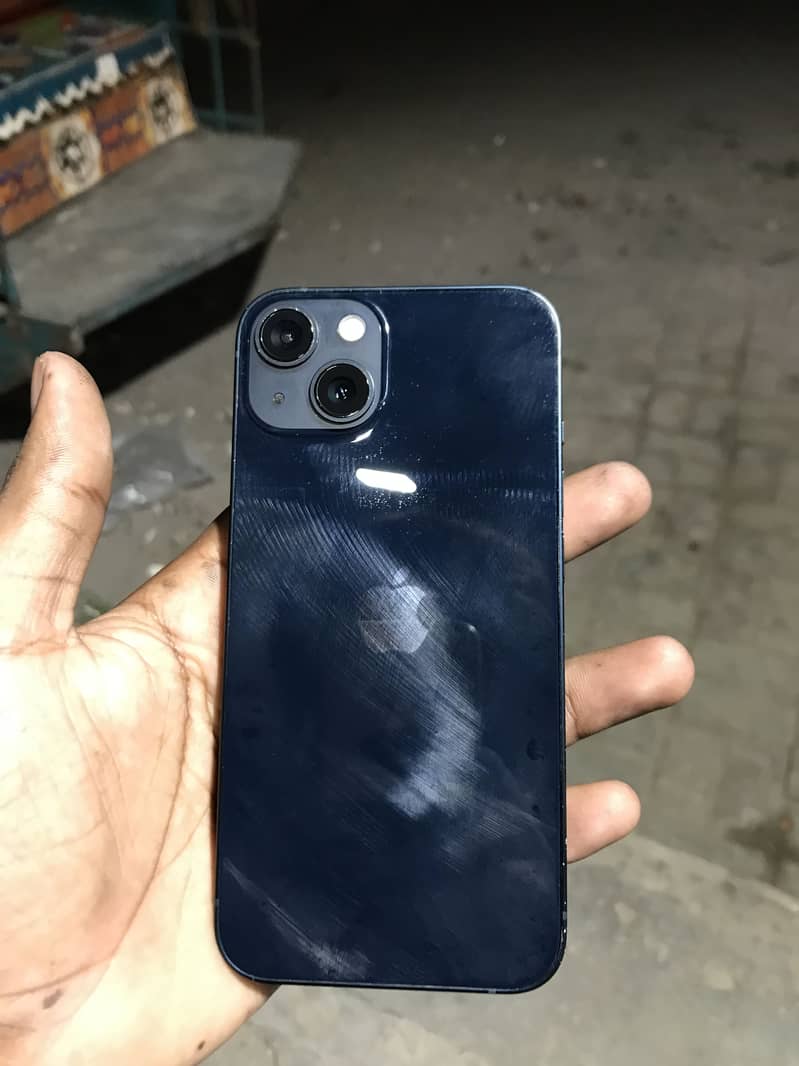 Apple iPhone 13 4