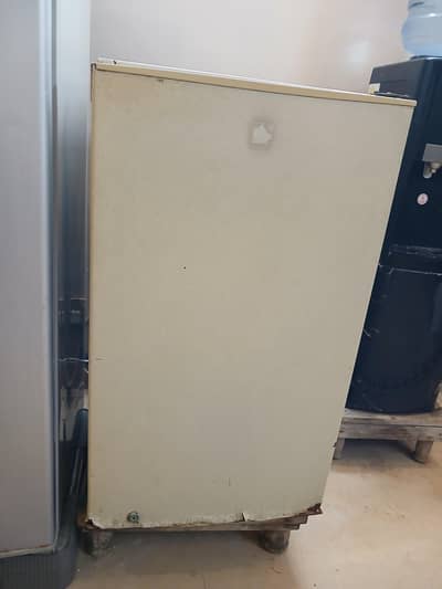 Dawlance mini fridge