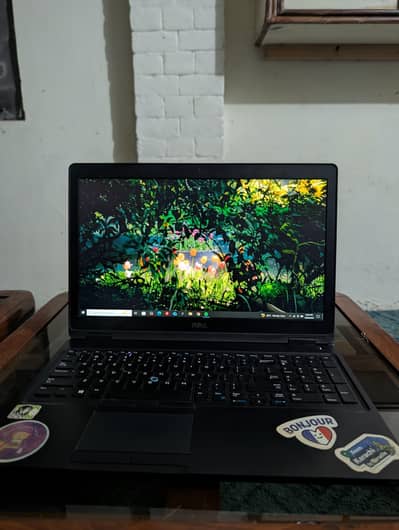 Dell | Core i-7| 32 GB RAM | 1TB |Graphic card: Quadro M620 2GB