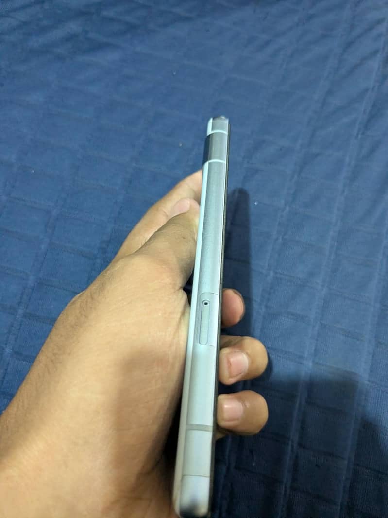 Google Pixel 7a 4