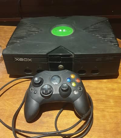 XBOX with 50+ games in hard drive