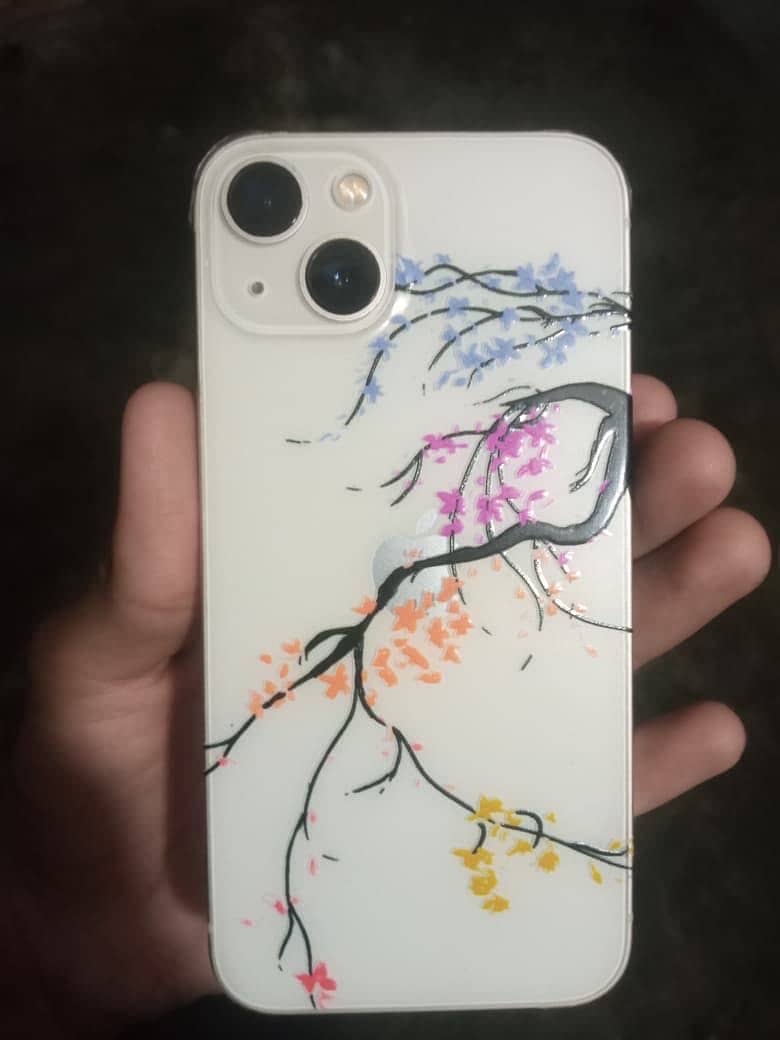 Apple iPhone 13 5