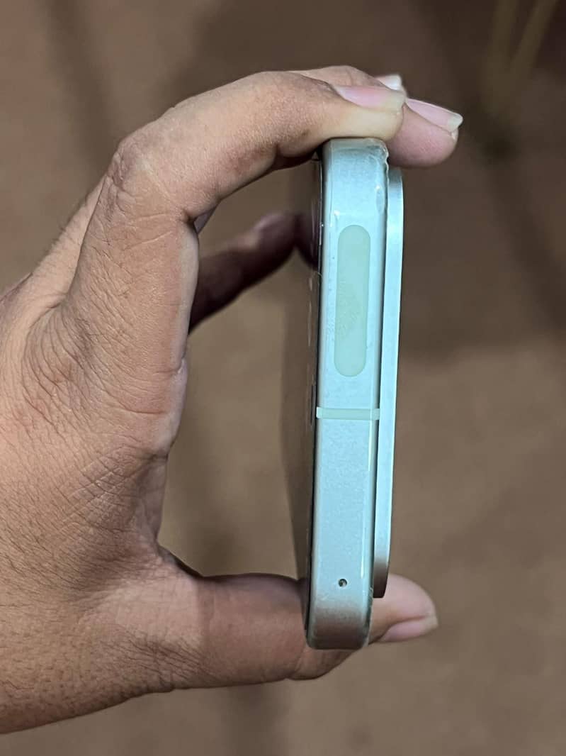 Google Pixel 9 4