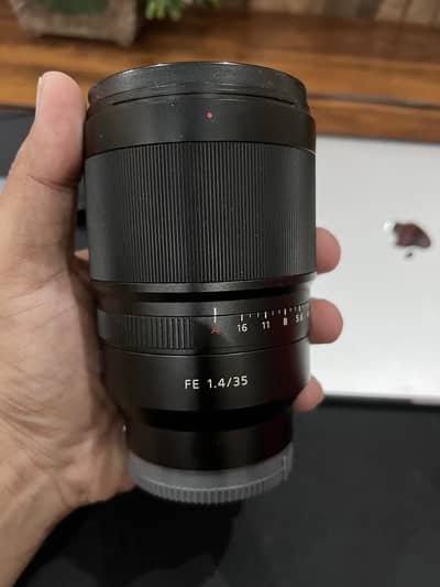 Sony 35mm 1.4