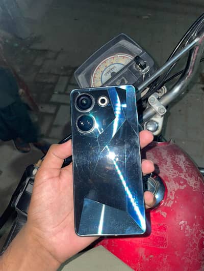 Tecno CAMON 20
