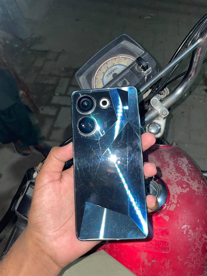 Tecno CAMON 20 0