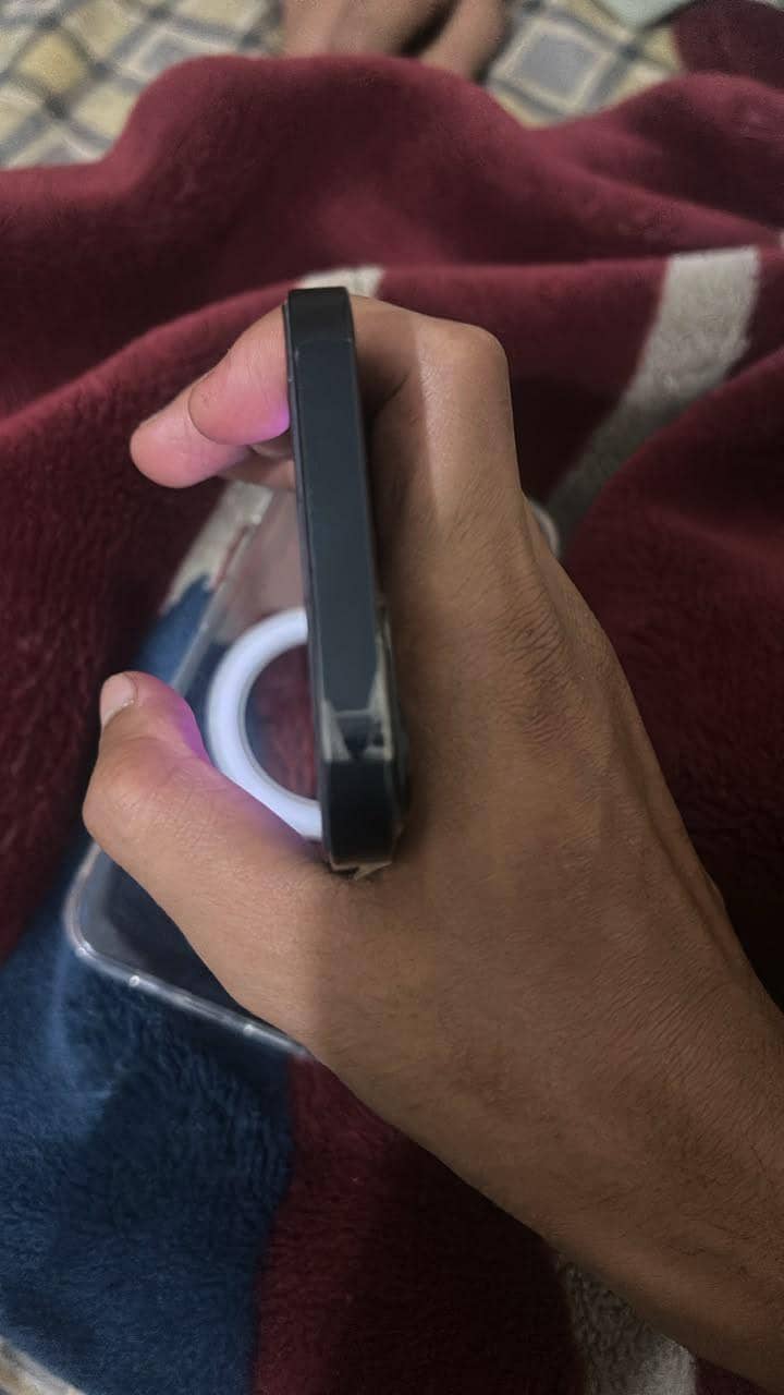 Apple iPhone 13 3