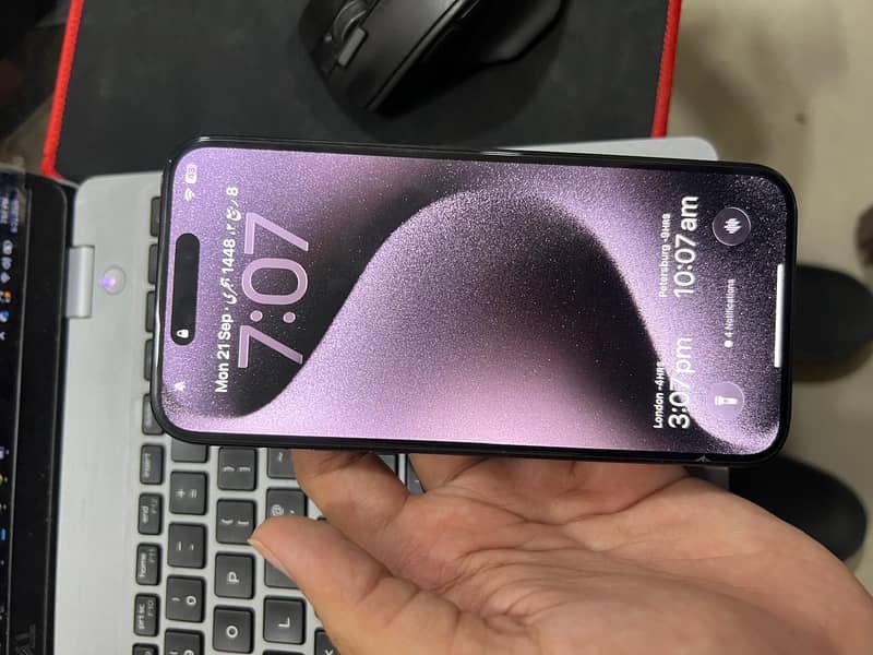 Apple iPhone 15 Pro Max 4