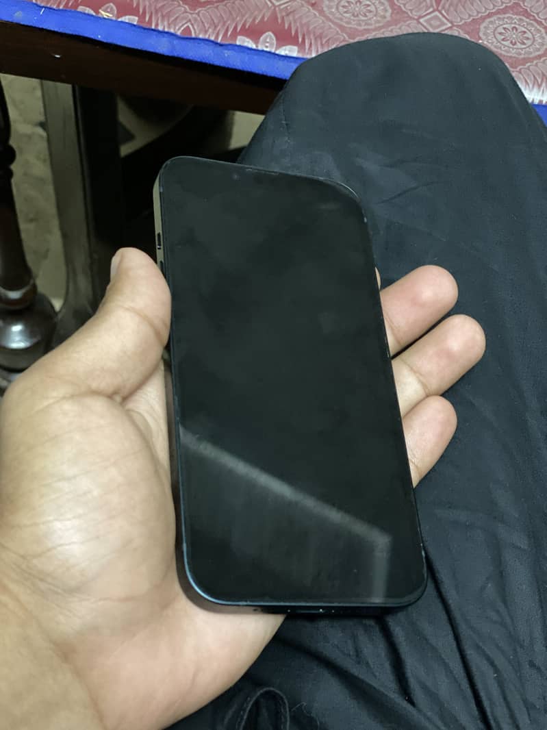 Apple iPhone 13 3