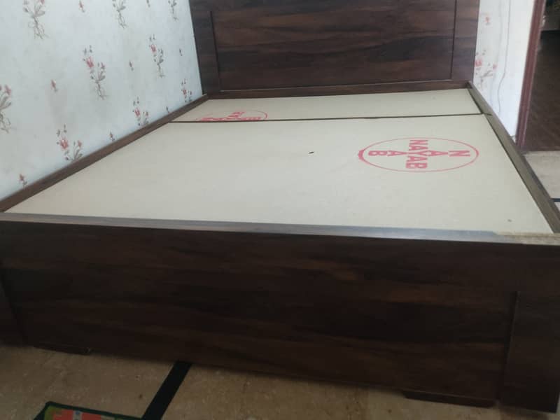 Double bed 0