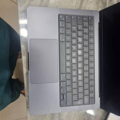 macbook pro 2024 m3 pro