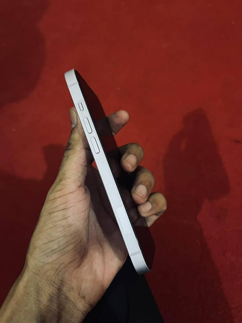 Apple iPhone 14 2