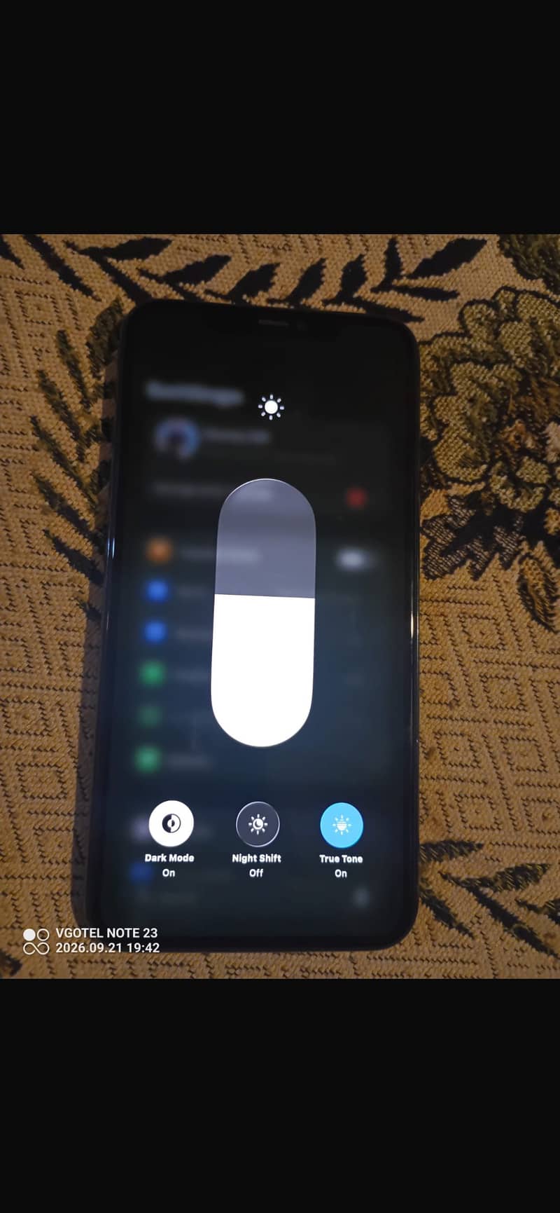 iphone 11 pro max 4