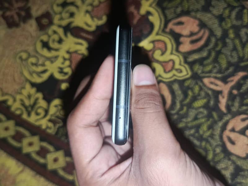 Google Pixel 6a 4