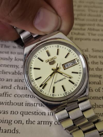 Seiko 5 lume dial watch