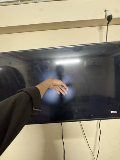 50 Inch LED TV – Screen Black – For Sale