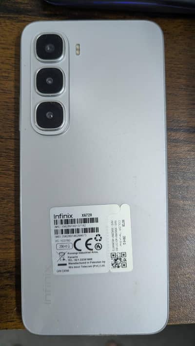 Infinix hot 60i 8/256