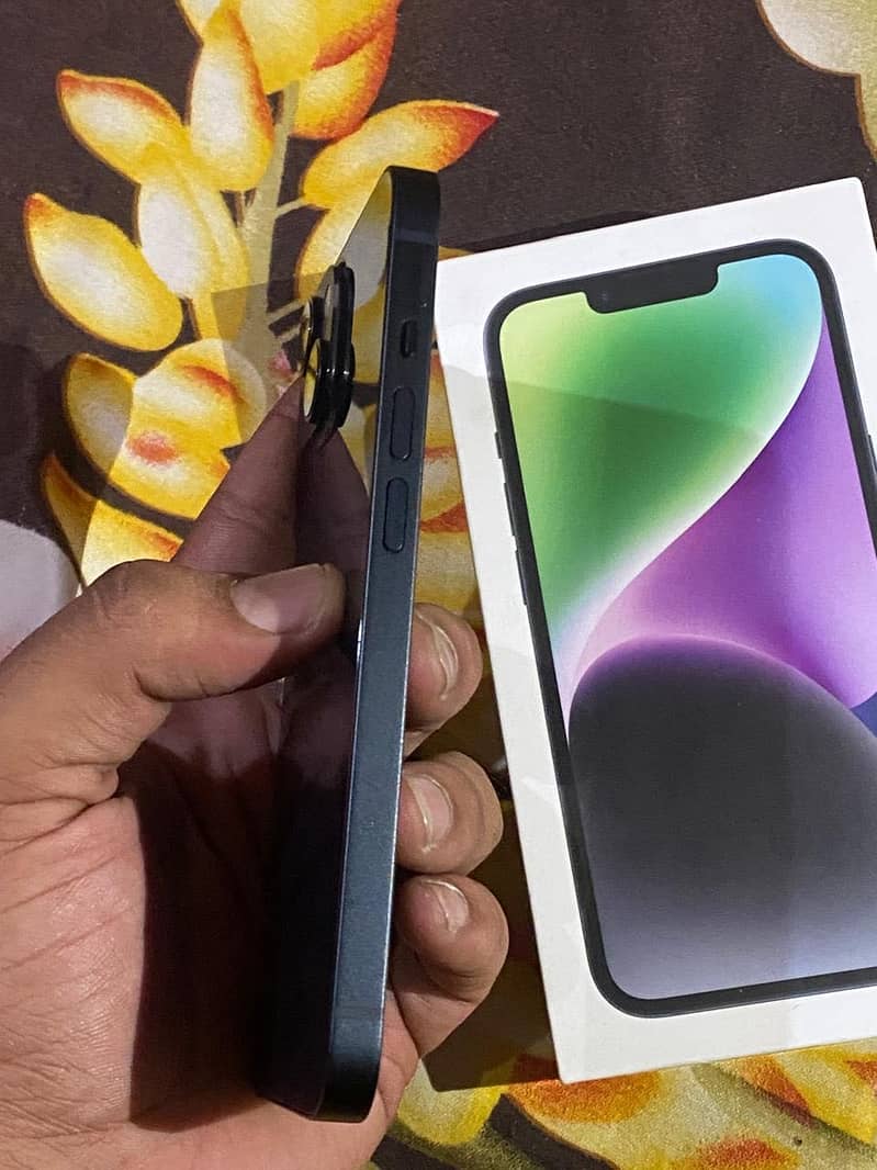Apple iPhone 14 2