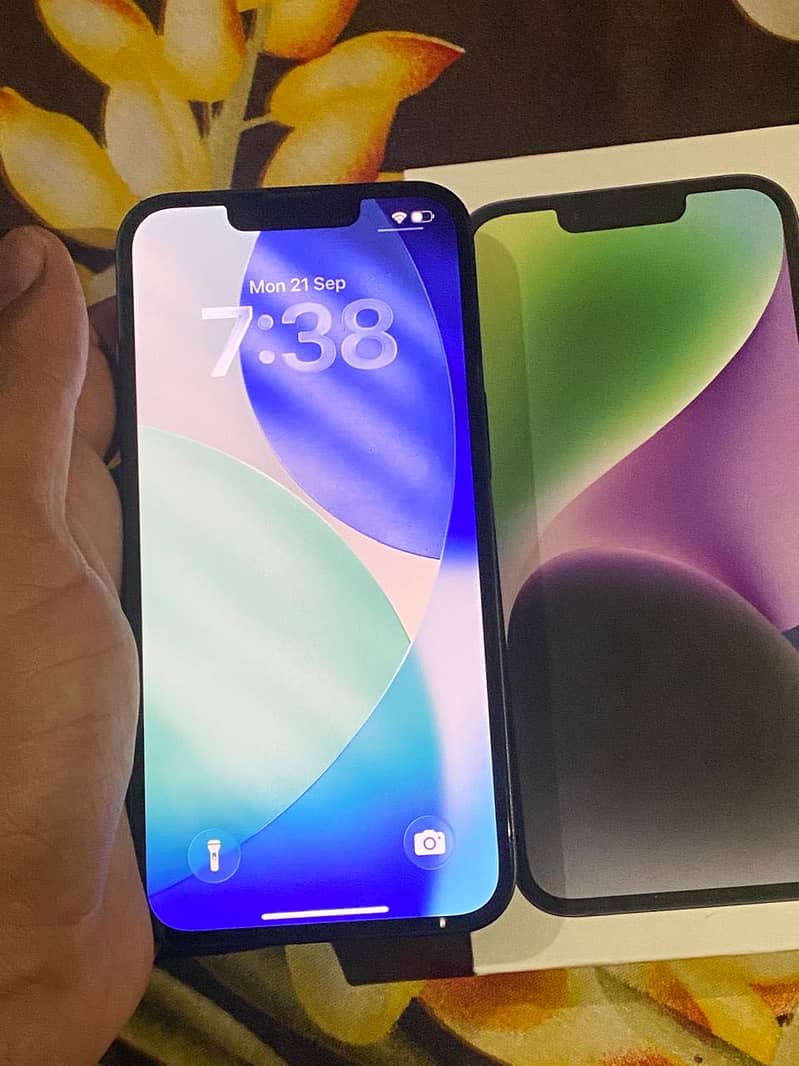 Apple iPhone 14 5