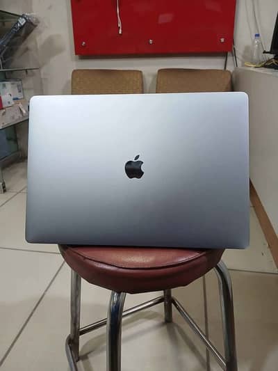 MacBook Pro 2019 | Core i9 | 32GB RAM | 1TB SSD |  | Retina Display