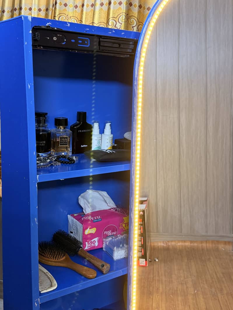 full length mirror with back almirah 0