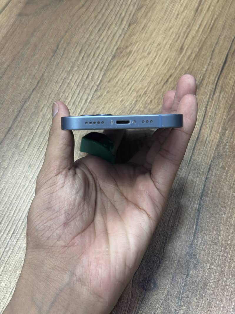 Apple iPhone 14 3