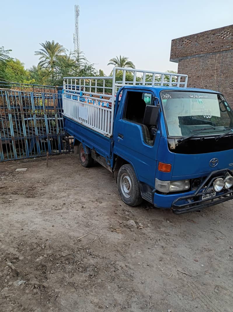 Toyota dyna 0