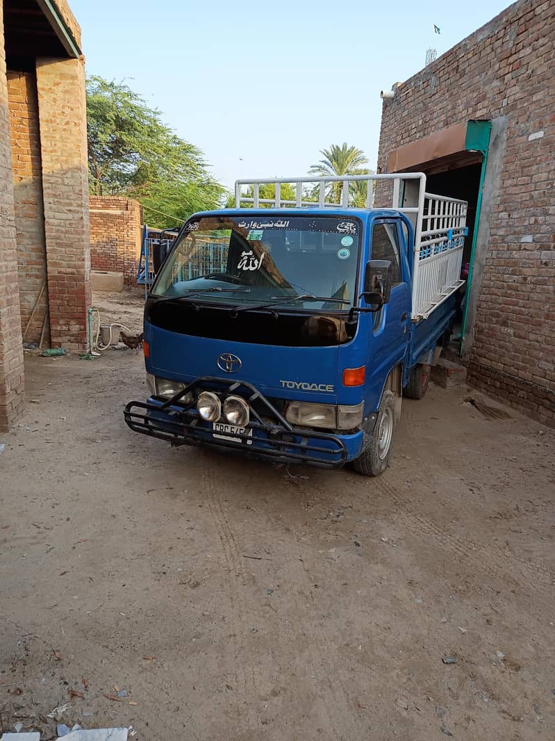 Toyota dyna 3