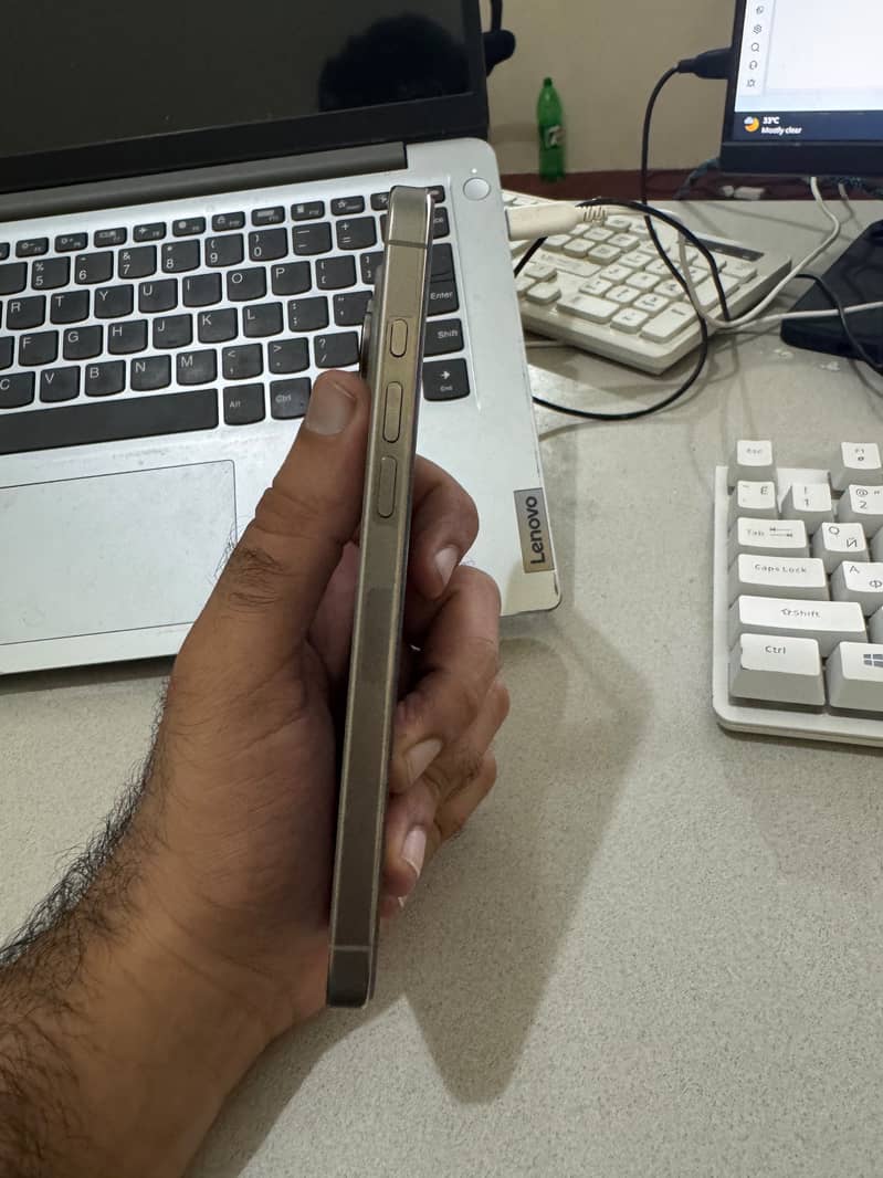 IPhone 16 Pro Max JV 2