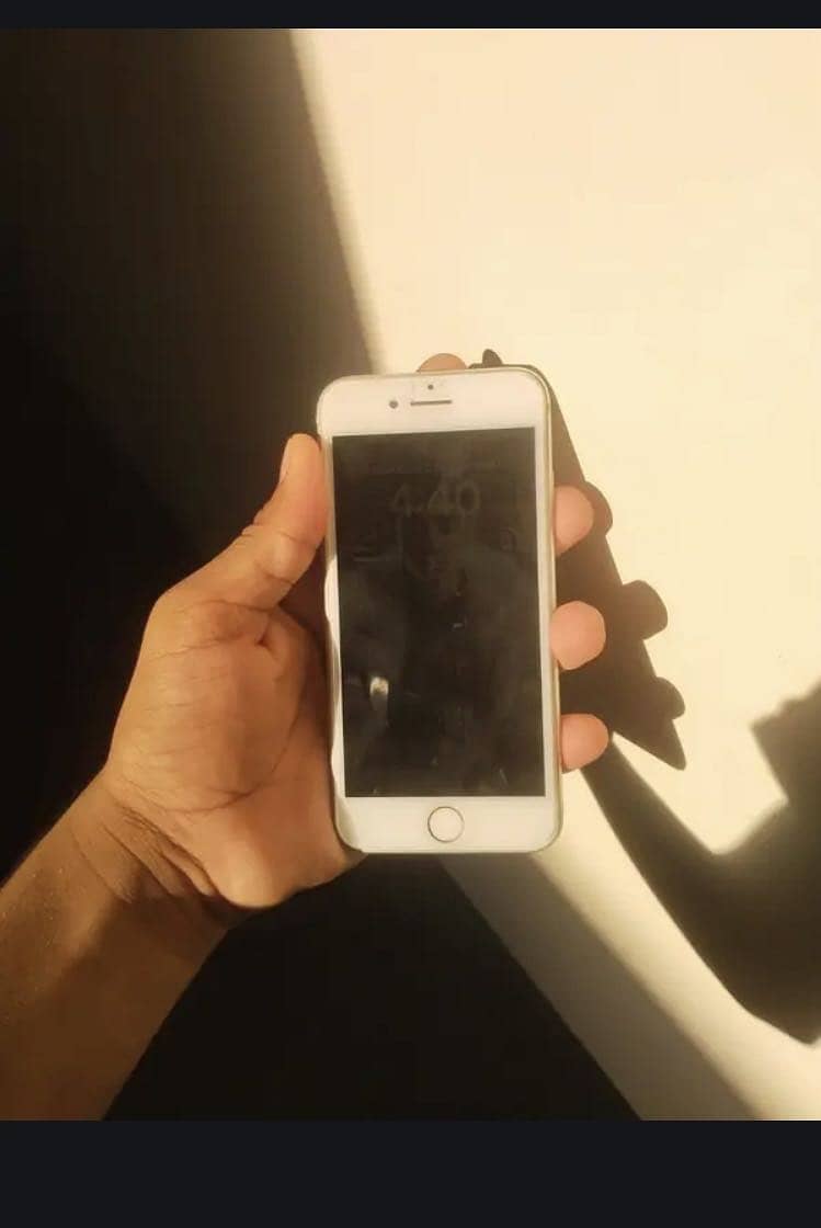 Apple iPhone 8 3
