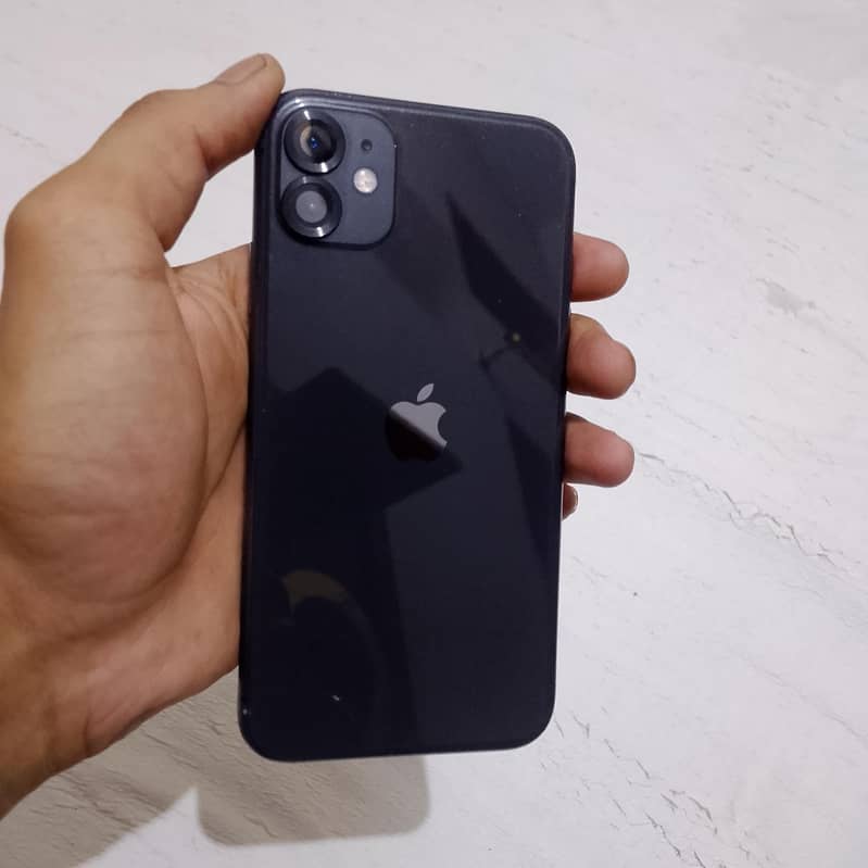 Apple iPhone 11 0