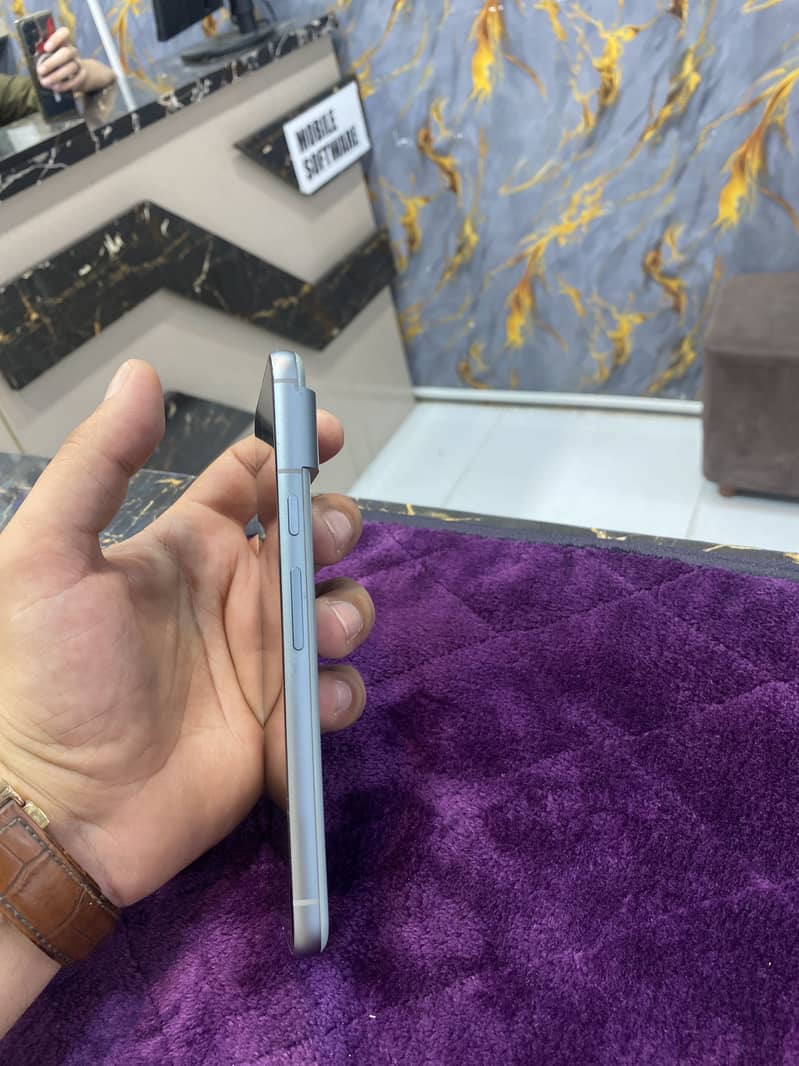 Google Pixel 8 2