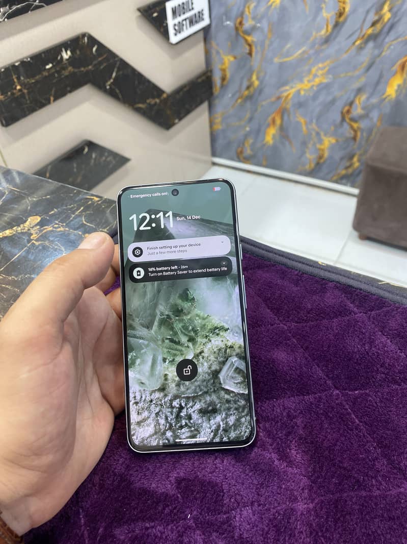 Google Pixel 8 5