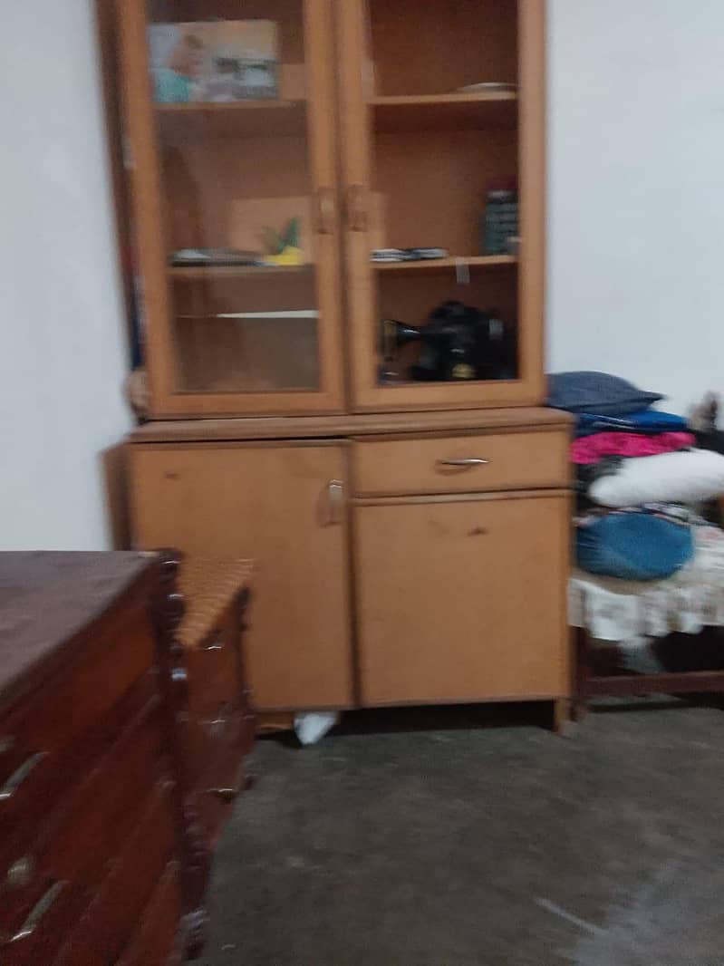 almari 1