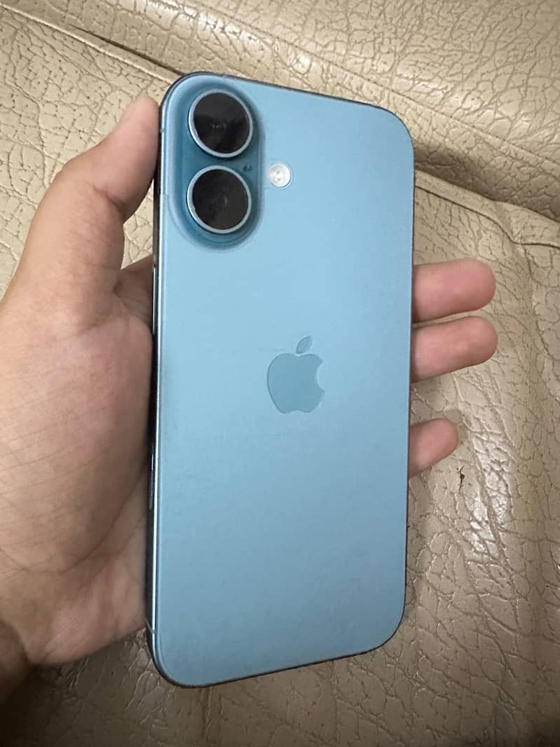 Apple iPhone 16 1