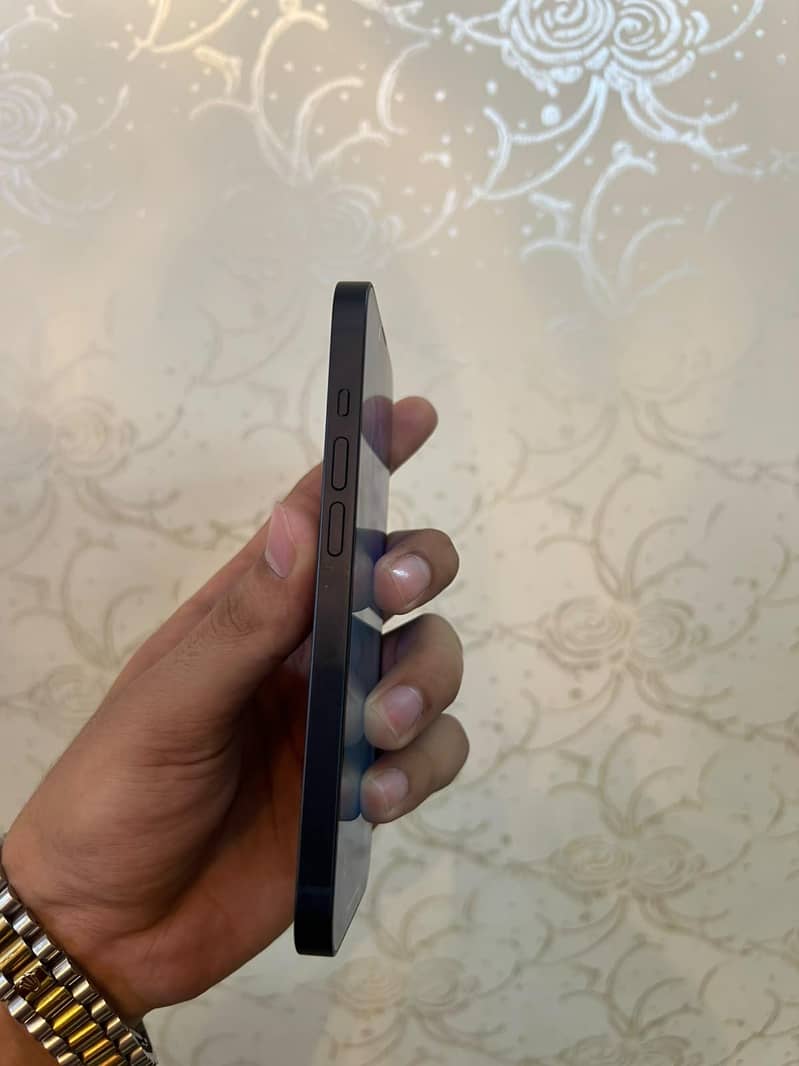 Apple iPhone 14 0