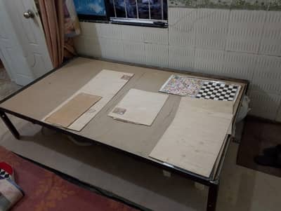 Takhat Metal frame