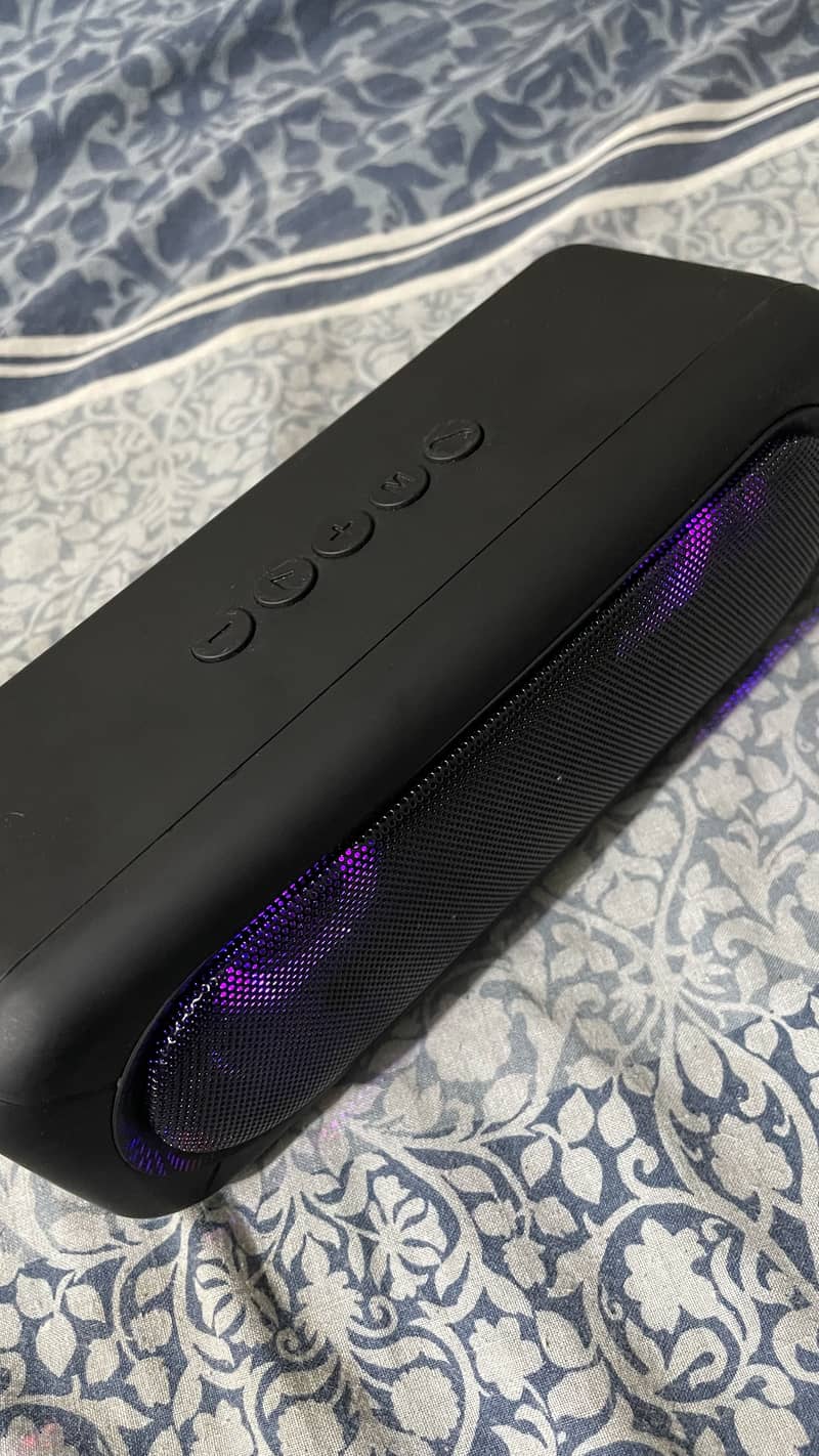 Bluetooth Speaker 0