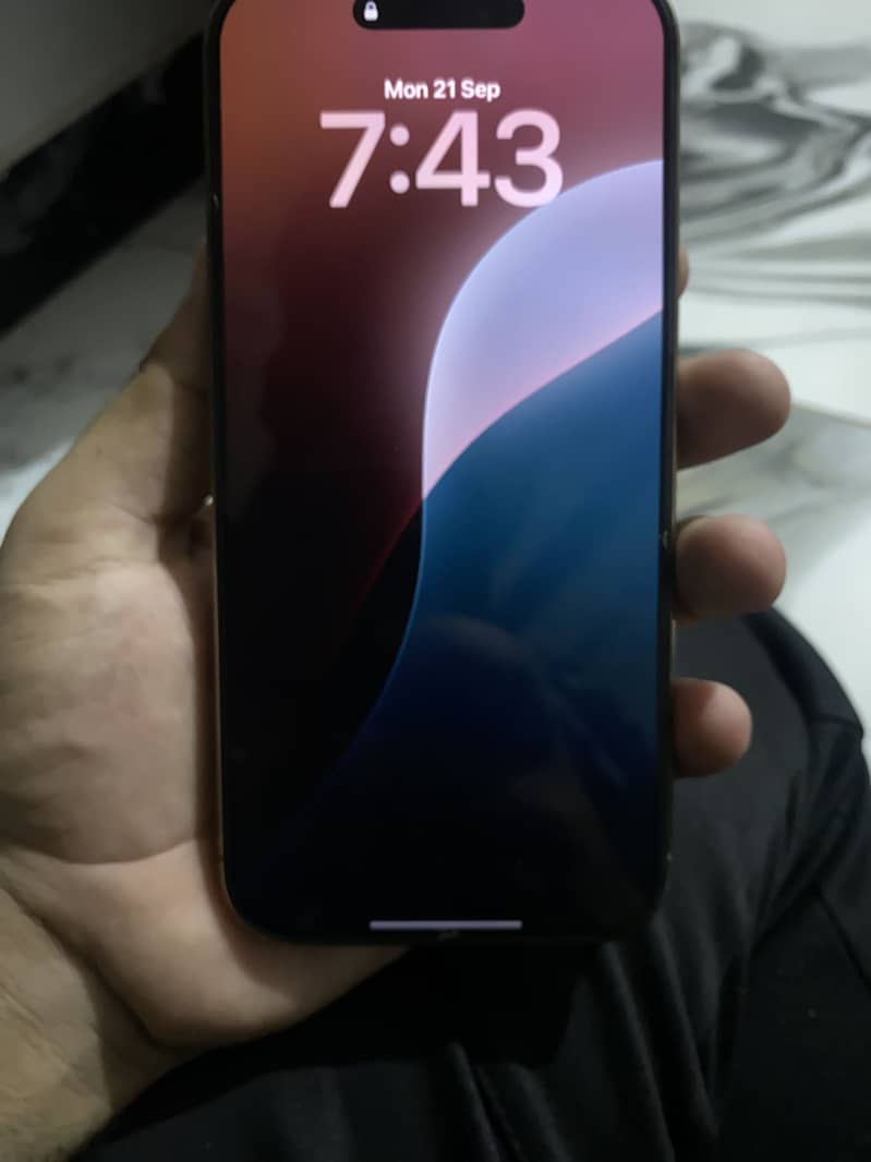 Apple iPhone 16 Pro Max 7