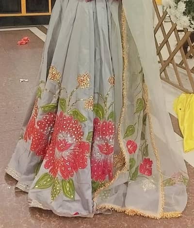 maxi/lehnga/frock/formal dres/dres/bridal dres