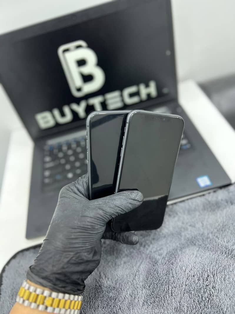 Apple iPhone 11 0