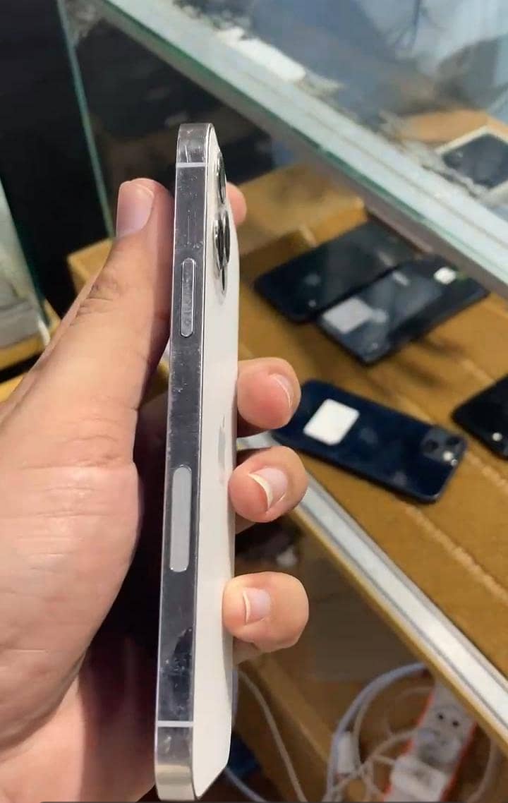 Apple iPhone 12 Pro 1