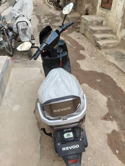 Revoo Electric Scoote